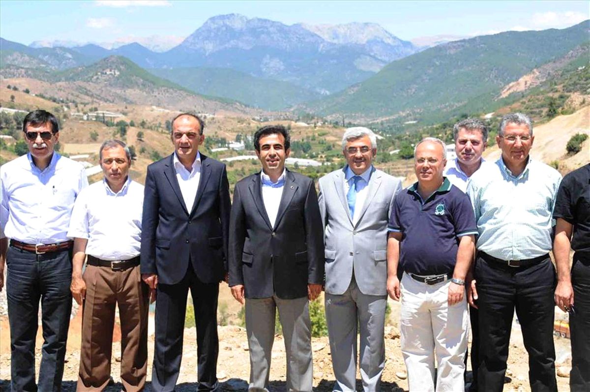 Vali Güzeloğlu, Alaköprü Barajı İnşaatını İnceledi