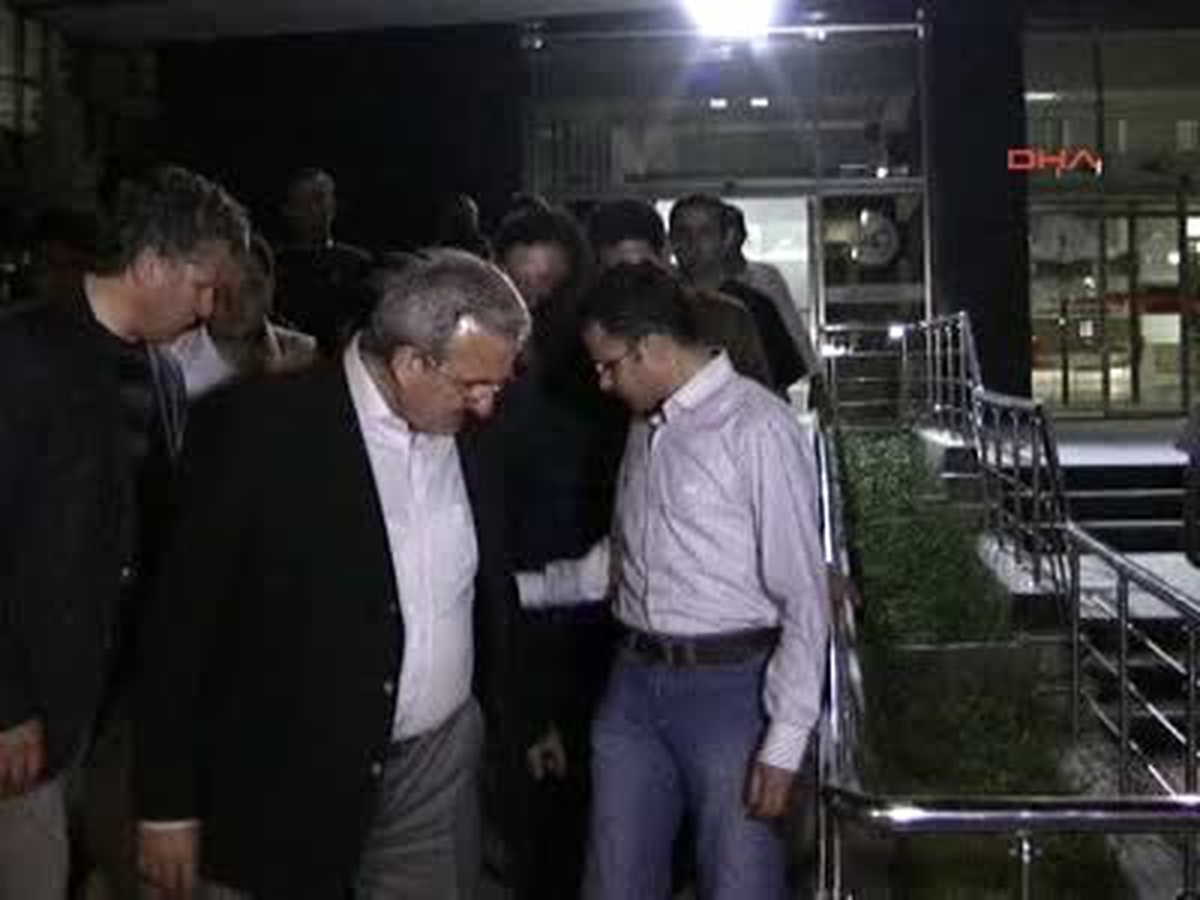 Vali Yaralanan Polisi Ziyaret Etti