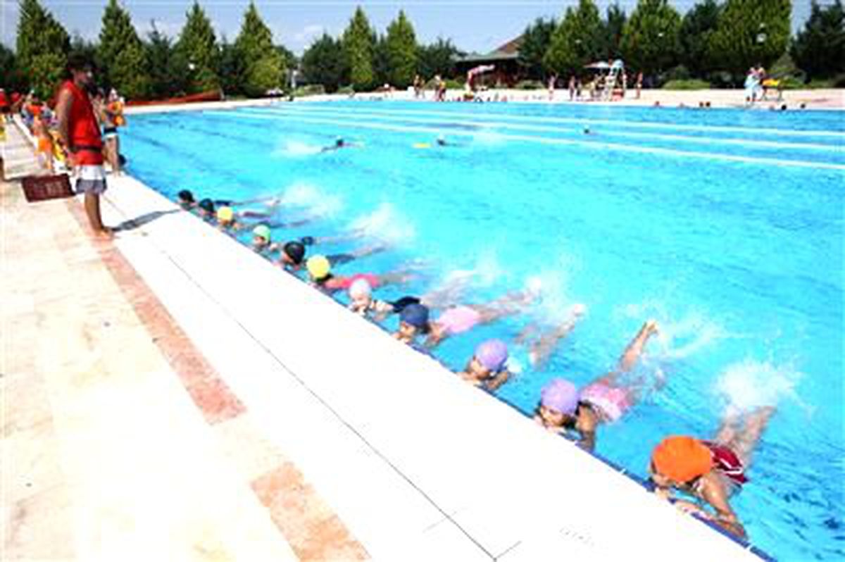 Yüzme Kursu Kayıtları Devam Ediyor