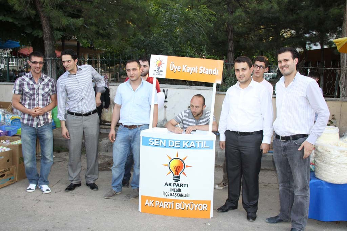 AK Parti İnegöl Teşkilatına 19 Bininci Üye