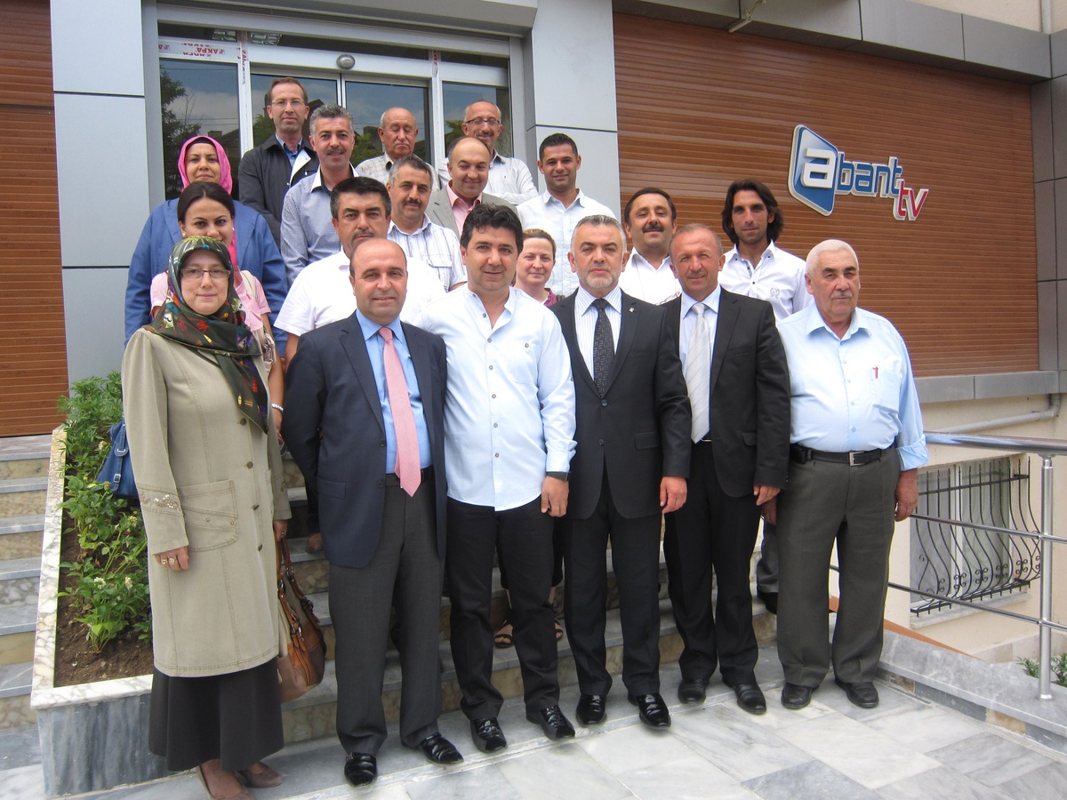 AK Parti Teşkilatı Abant Tv\'yi Ziyaret Etti