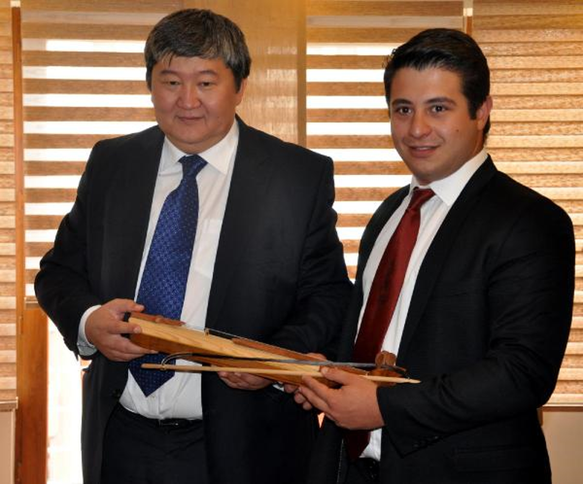 Ali Can Ağaoğlu Kırgızistan'ın Trabzon Fahri Konsolosu Oldu
