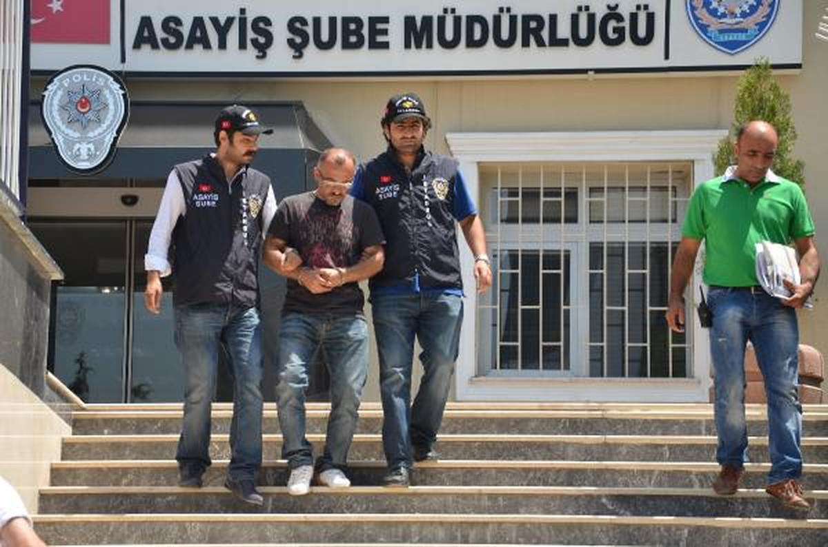 Barıştığı Eşini Elektrik Kablosuyla Boğarak Öldürdü