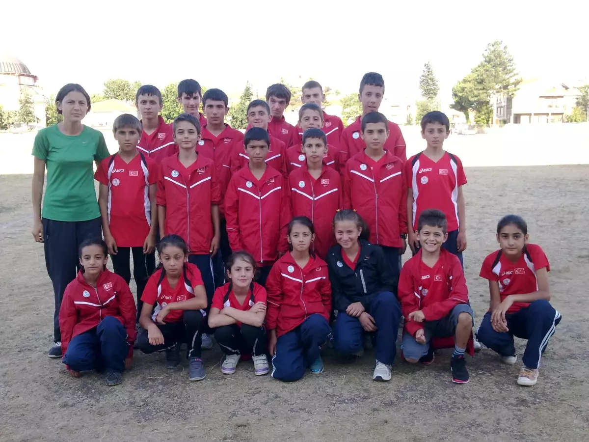 Düzceli Atletler İzmir\'de Coştu