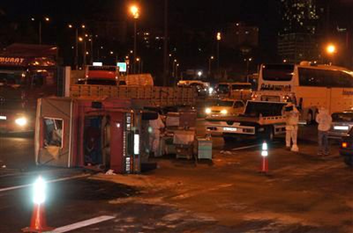 Fsm\'de Kaza Trafiği Felç Etti (3)