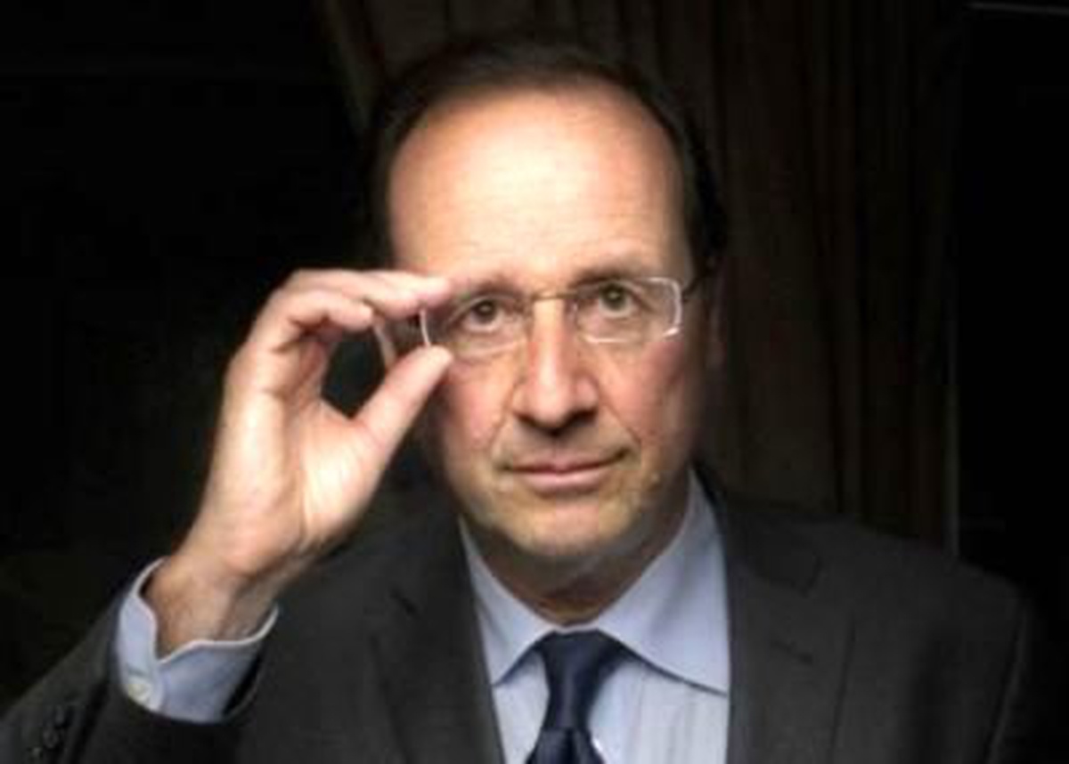 Hollande, Suriye İçin "Geçiş Dönemi Hükümetine" Destek Verdi