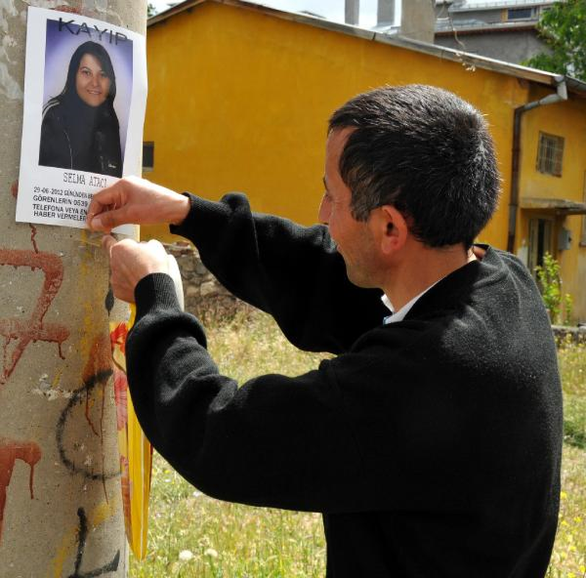 Kayıp Eşini Arıyor