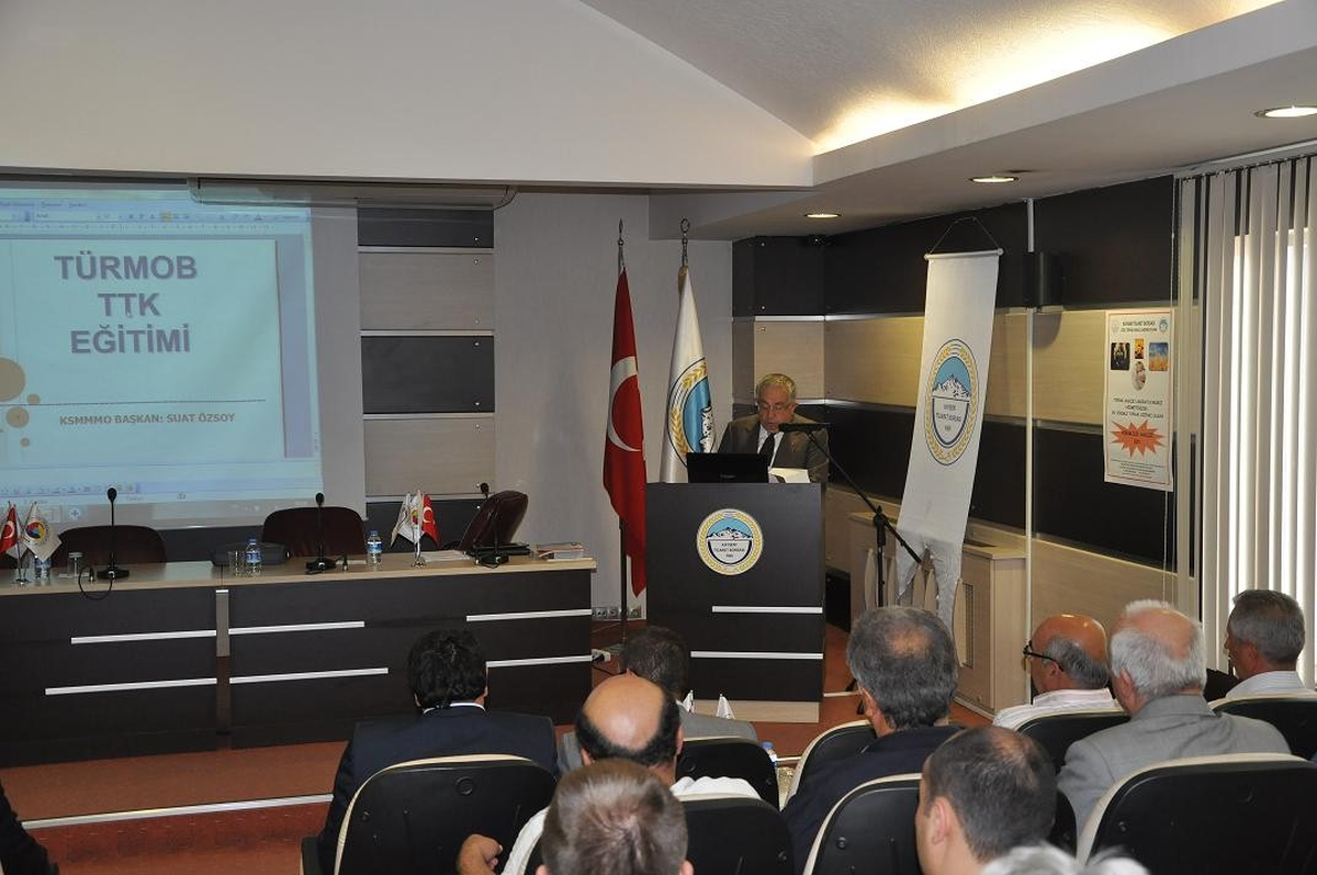 Kayseri Ticaret Borsası\'nda Yeni Türk Ticaret Kanunu Anlatıldı