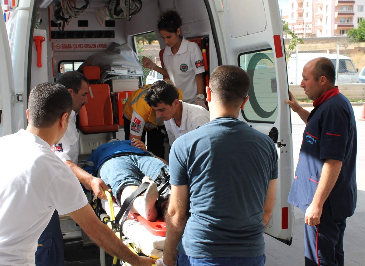 Kırşehir\'de Trafik Kazası: 3 Yaralı
