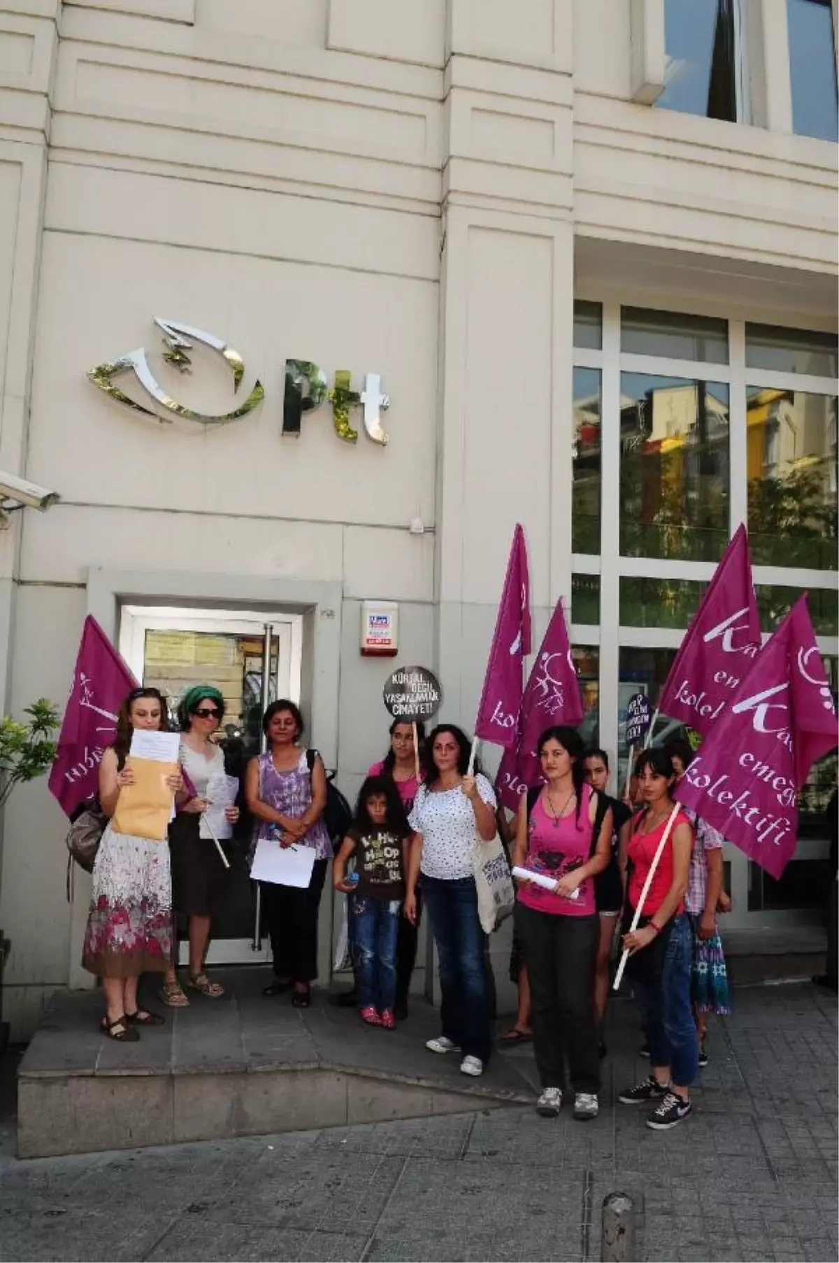 Kürtaj Yasağına Karşı 2900 İmza Meclis\'e Gönderildi