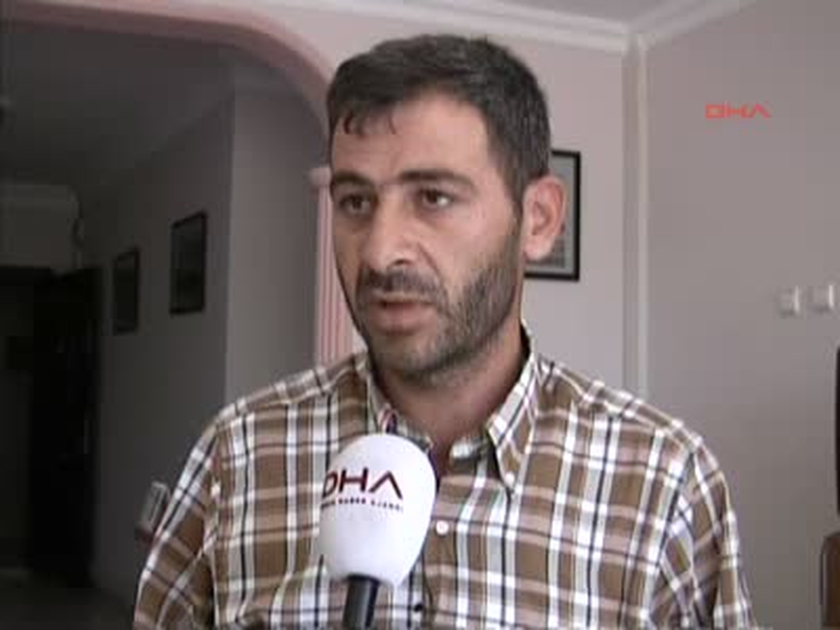 Mersin Kayıp Oğlunu Sokak Sokak Arıyor