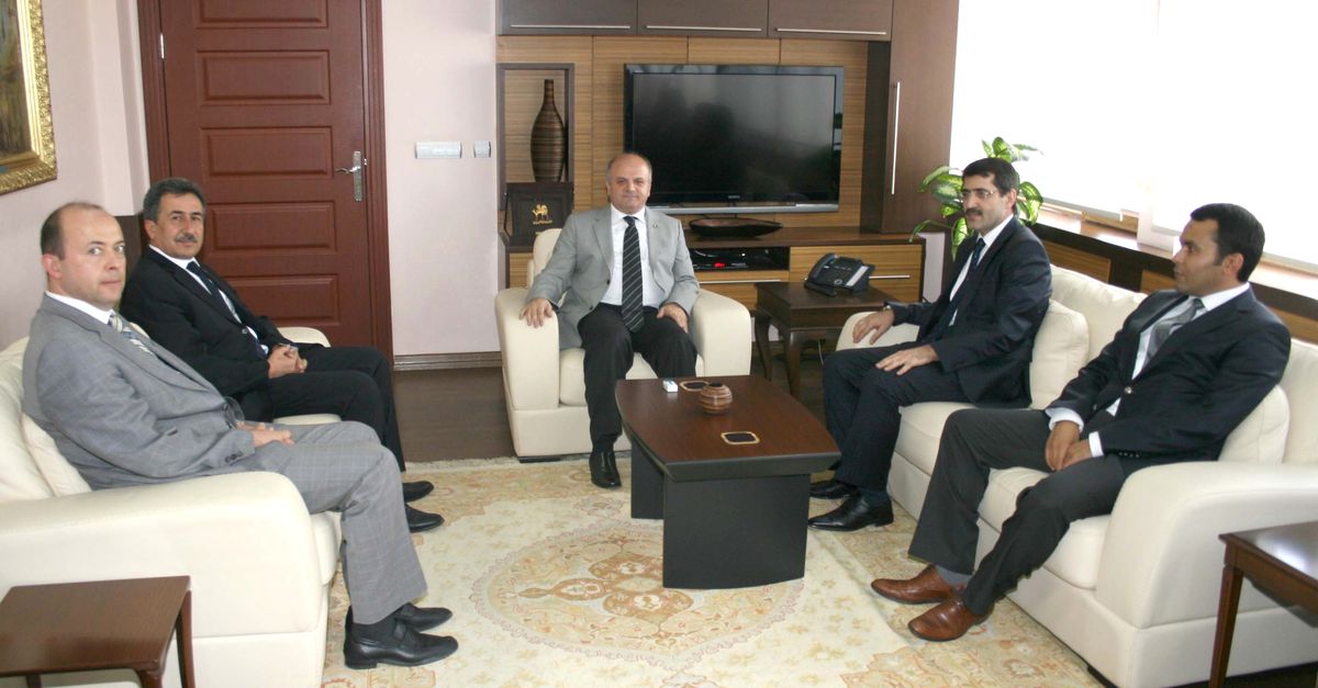 Müsteşar Yardımcısı Şenel Vali Çakacak\'ı Ziyaret Etti