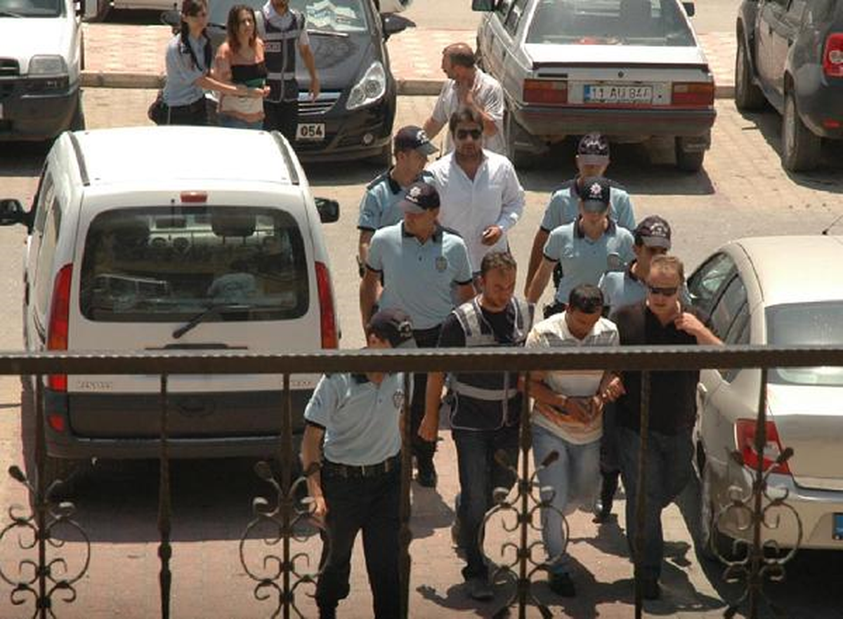 Öldürdüğü 2 Kadından Gasp Ettiği Altınları Satıp Sevgilisine Estetik Yaptırmış