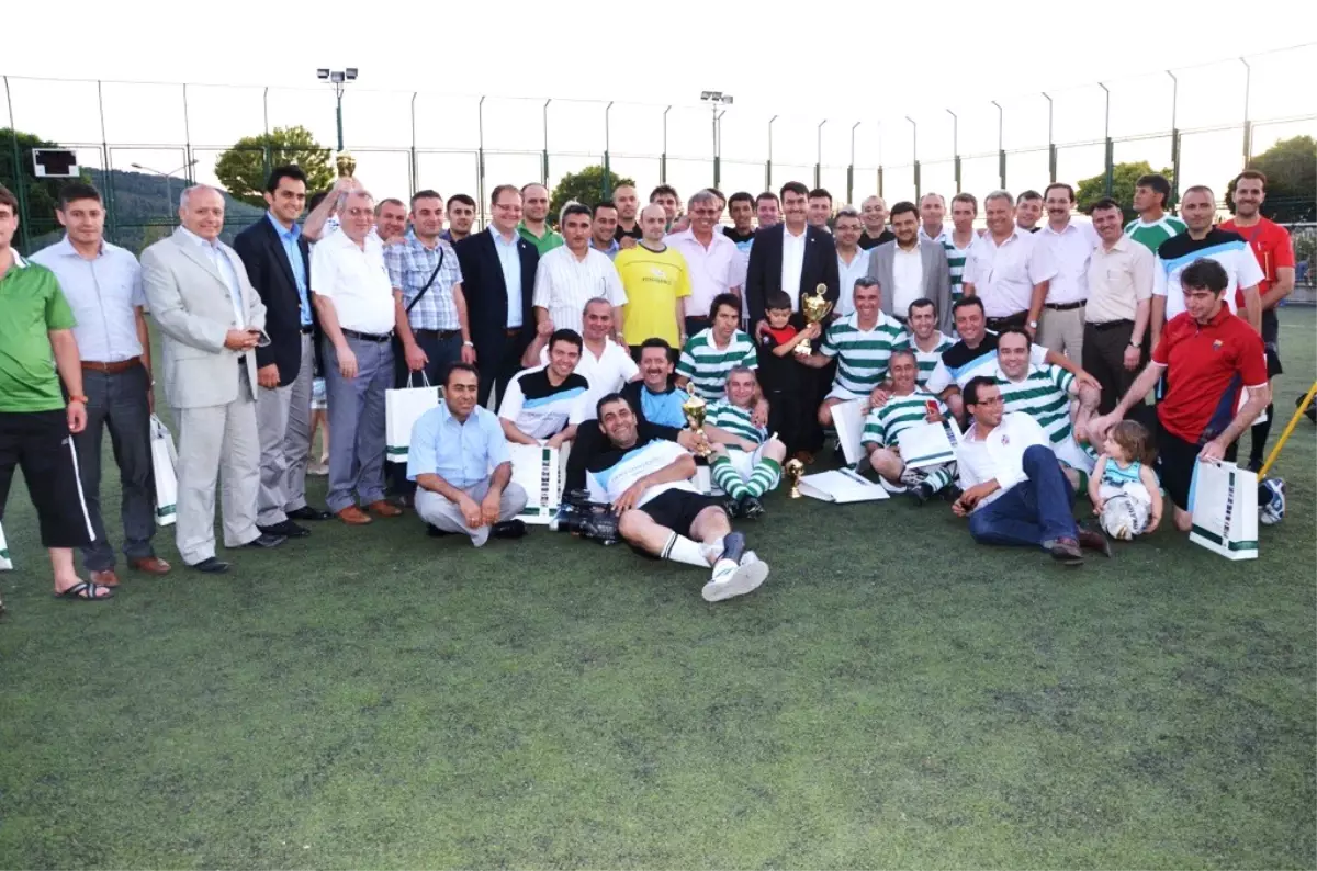 Osmangazi Personeli Yeşil Sahada Ter Döktü