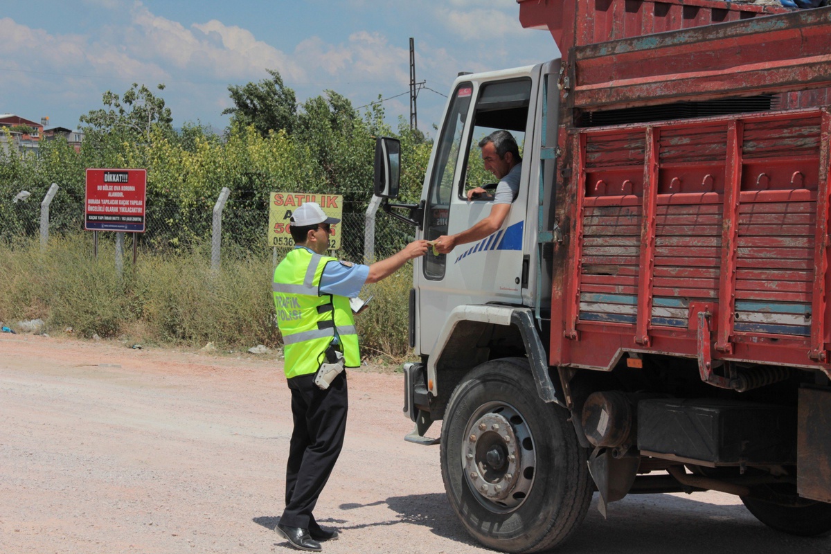(Özel Haber) "Yolların Kralı"Na Polisten Yazı Cezası