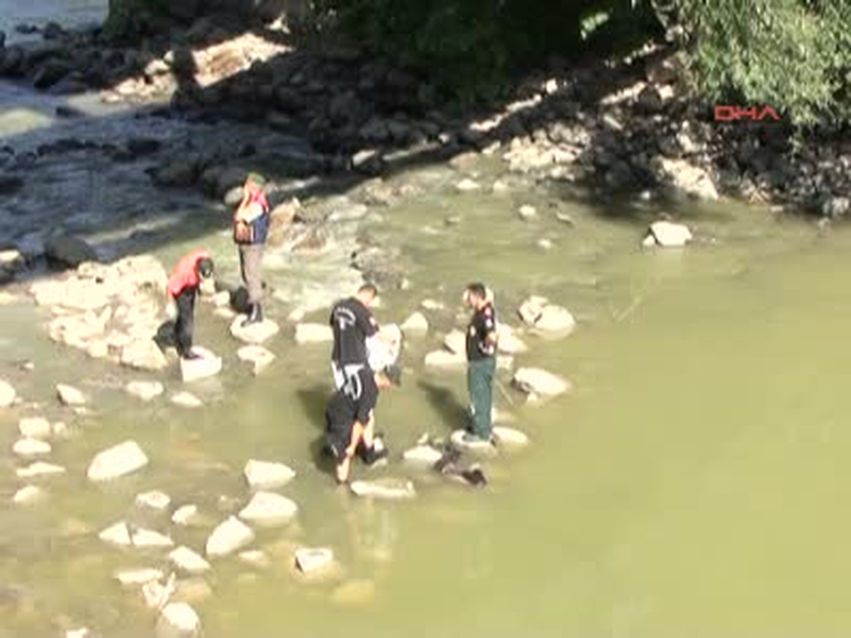 Sakarya Nehrinde Erkek Cesedi Bulundu