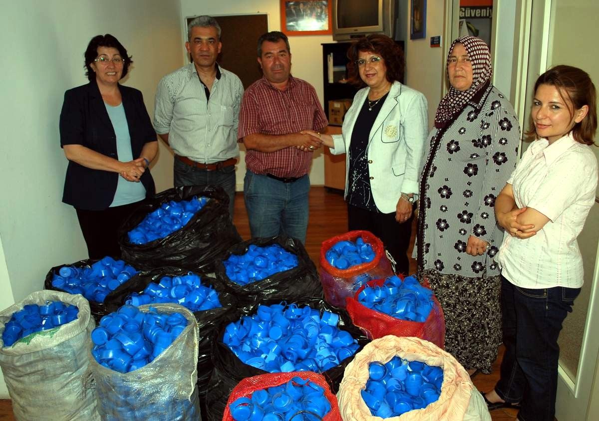Tepebaşılı Kadınlar Mavi Kapakları Engelleri Aşmak İçin Açıyorlar