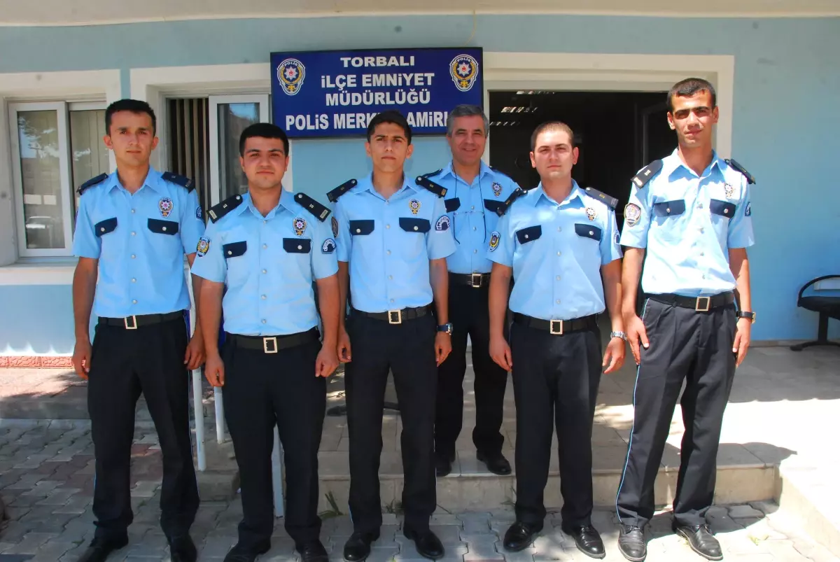 Torbalı\'da Stajyer Polisler Göreve Başladı