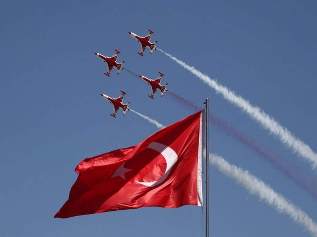 Türk Yıldızları Gösterisi Ertelendi