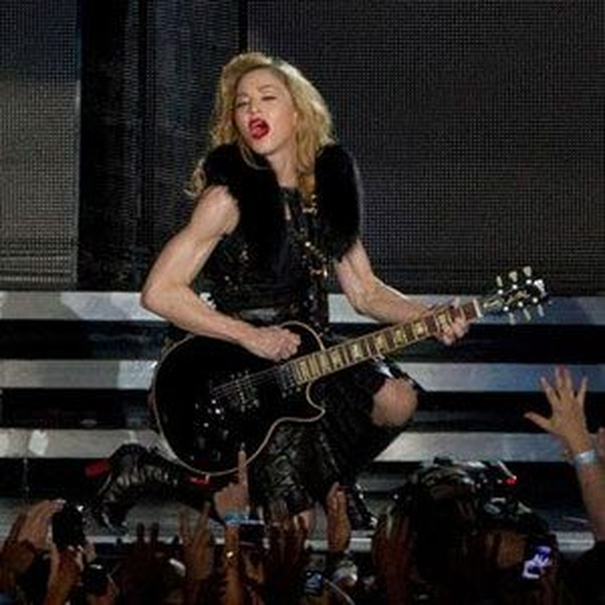 Turnede En Kaprisli Diva Madonna\'ymış