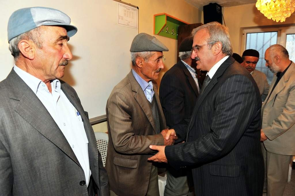 Vali Karaloğlu\'ndan Şehit Polisin Ailesine Taziye Ziyareti
