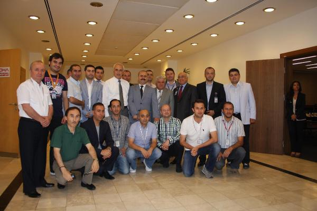 Vali Mutlu Havalimanı Muhabirleriyle Kahvaltıda Buluştu