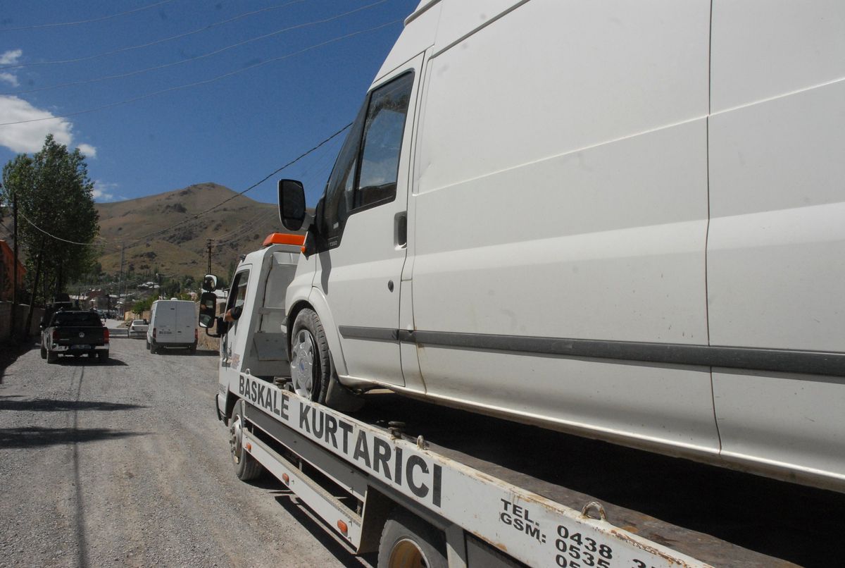 Başkale\'de 66 Bin Paket Kaçak Sigara Ele Geçirildi