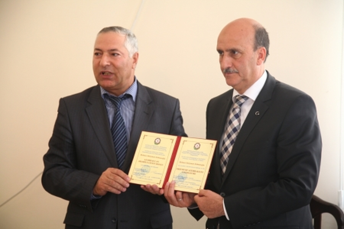 Başkan Selmanoğlu "Türk Edebiyatı Dostluk Diploması" Aldı
