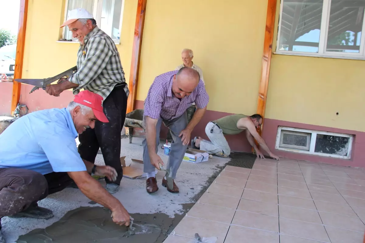 Çaycuma Serdaroğlu Köyünde Bulunan Camiye İmece Usulu Şadırvan Yapılıyor