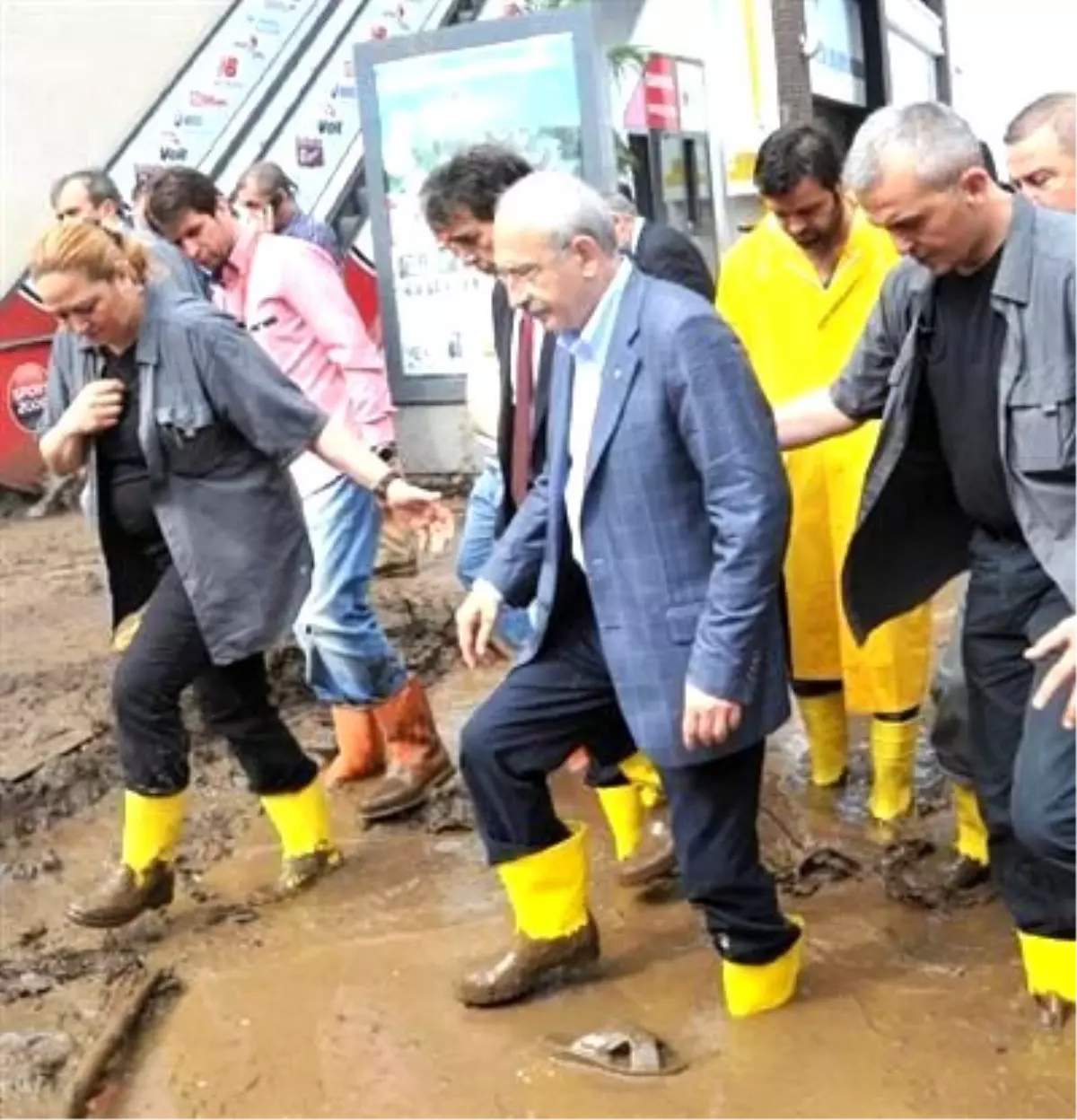 Kılıçdaroğlu Sel Bölgesinde (2)