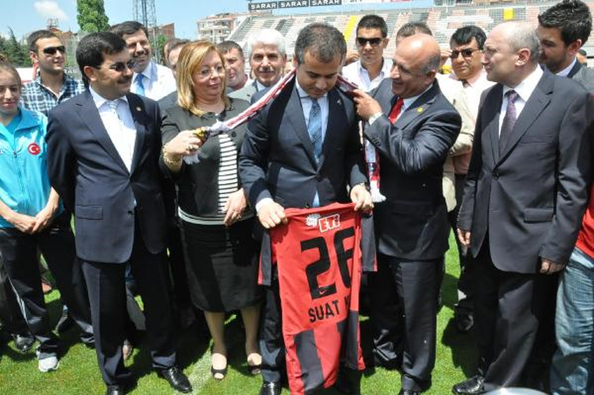 Bakan Kılıç: Başbakanımızın Gözü Kulağı Eskişehir\'de