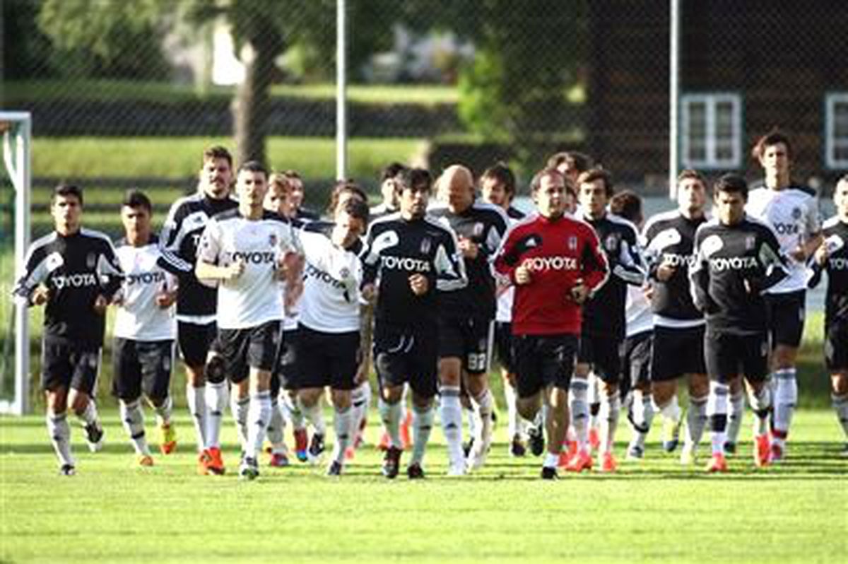 Beşiktaş Hazırlıklarını Avusturya\'da Sürdürüyor