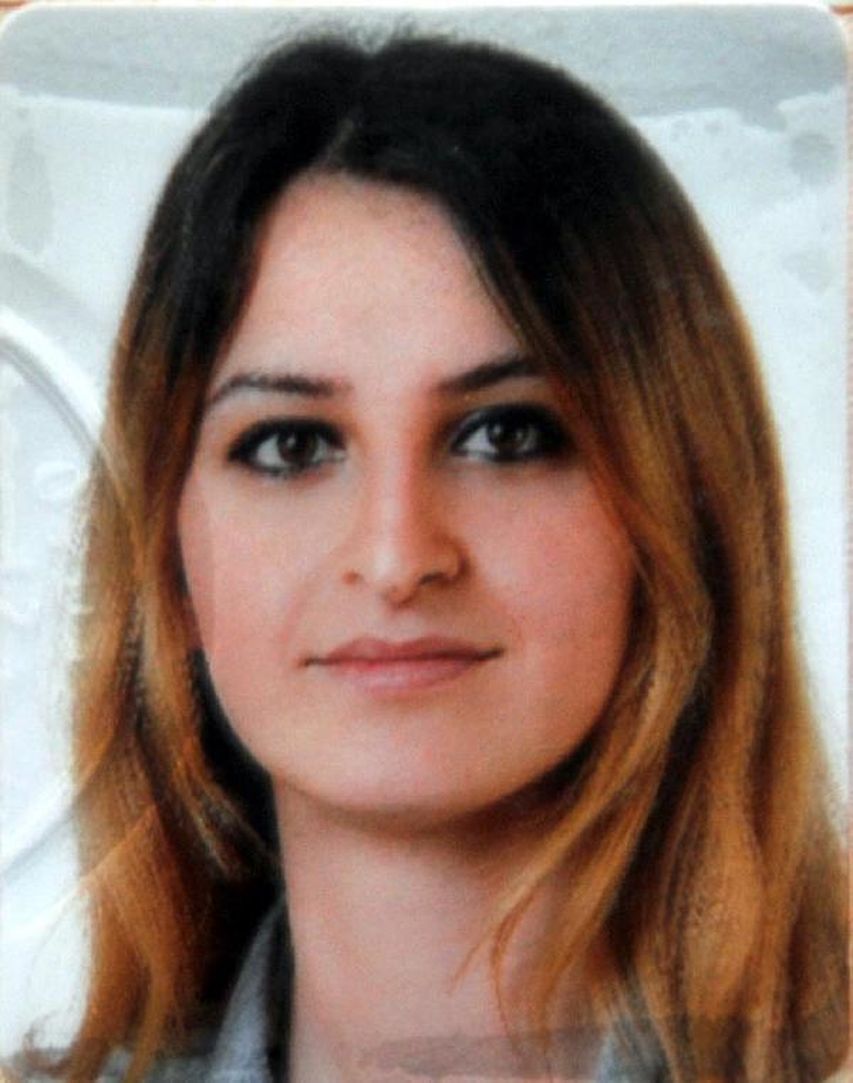 Bıçakladığı Sevgilisini Hastaneye Götürdü, Doktor ve Hemşirelere Saldırdı