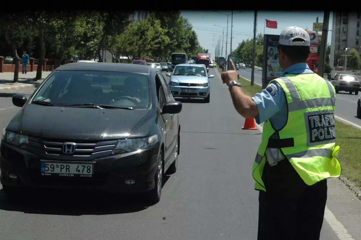 Çorlu Polisi\'nden Trafik Denetimleri