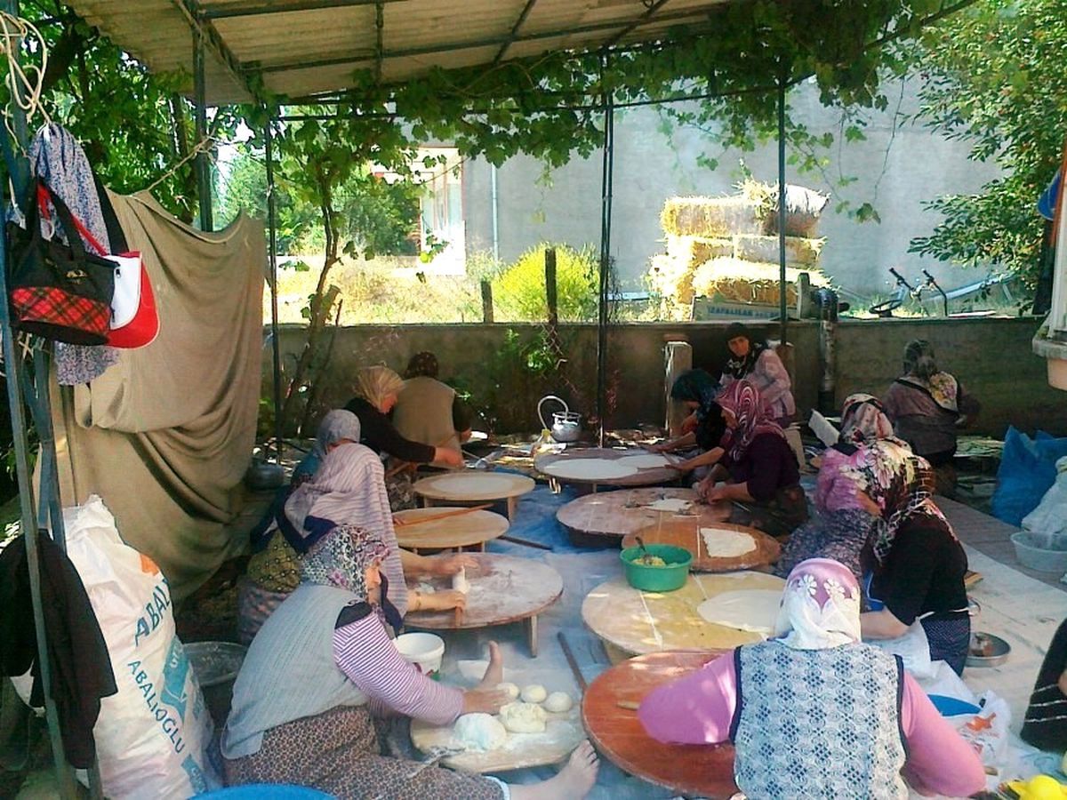 Hisarcık\'ta Kadınlar Hayır İşlerinde Buluşuyor
