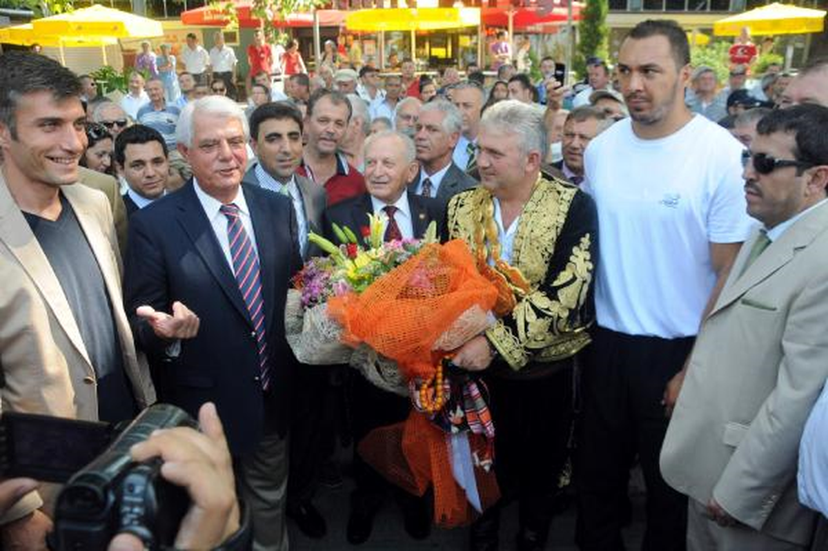 Kırkpınar Ağasına Davullu- Zurnalı Karşılama
