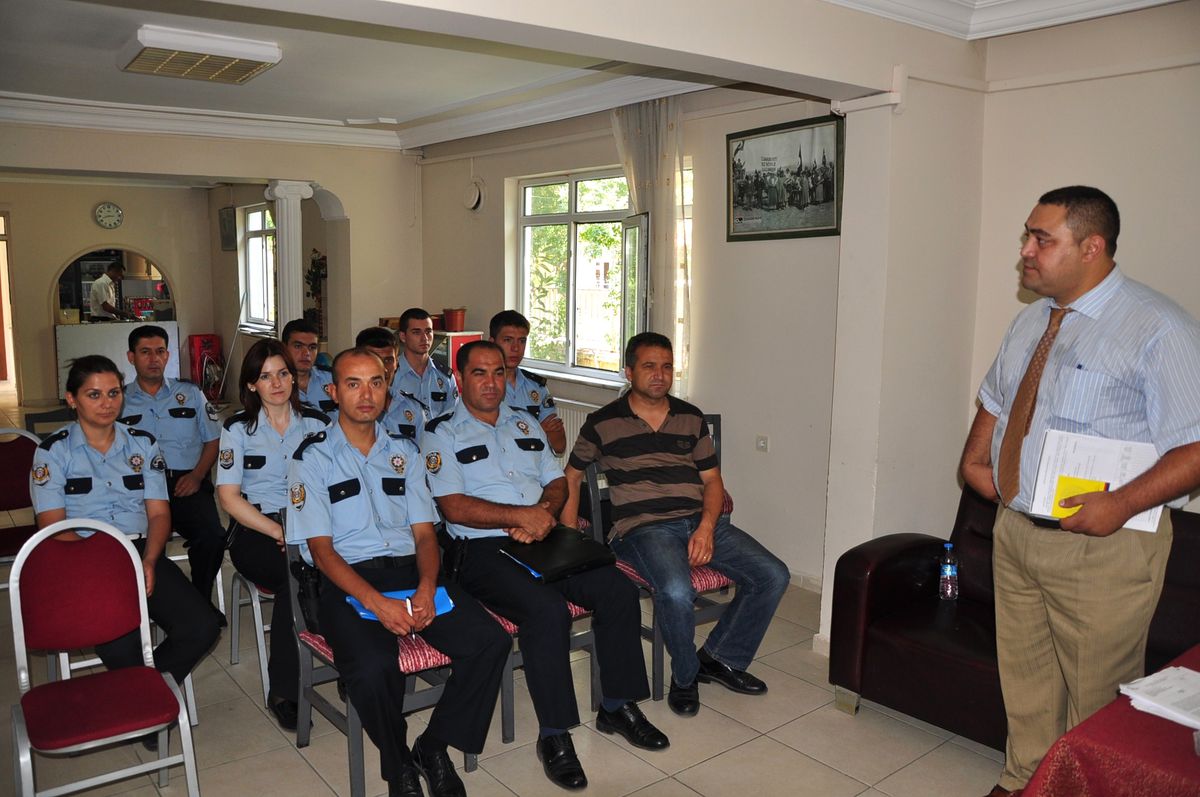 Milas\'ta Polislere Aile İçi Şiddet Eğitimi