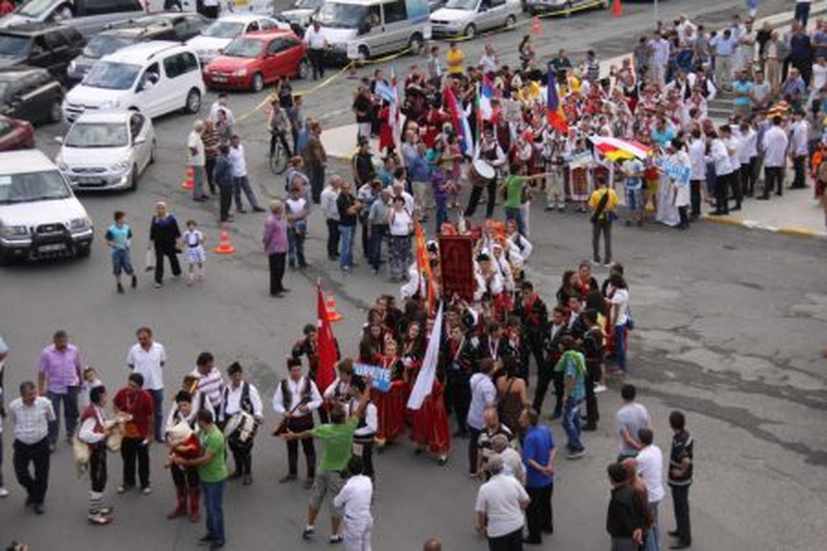 Nefesler Tulum İçin Tutuldu