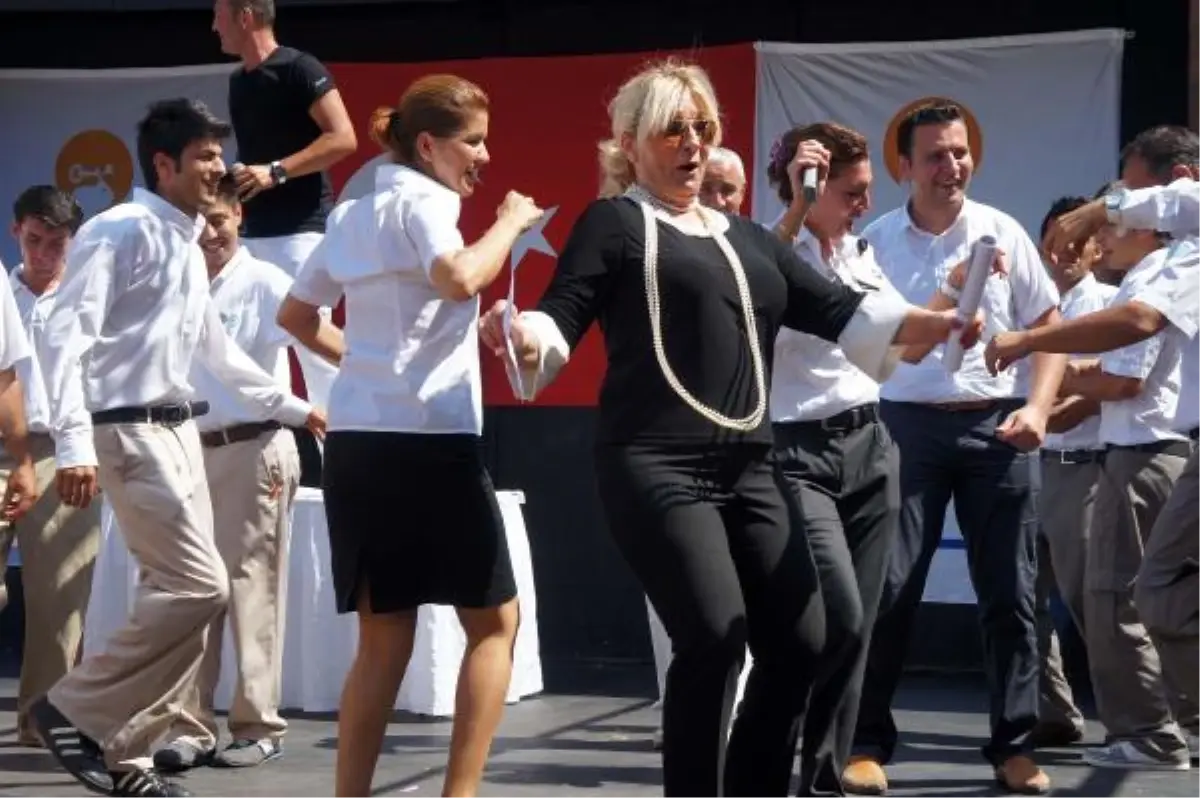 Rus Turistin En Beğendiği 100 Otelden 33\'ü Türkiye\'de