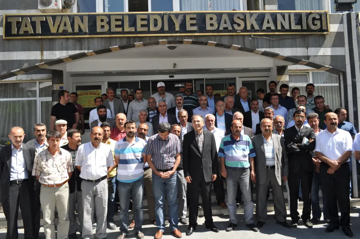 Tatvan Belediyesi Araçlarına Yapılan Saldırı Kınandı