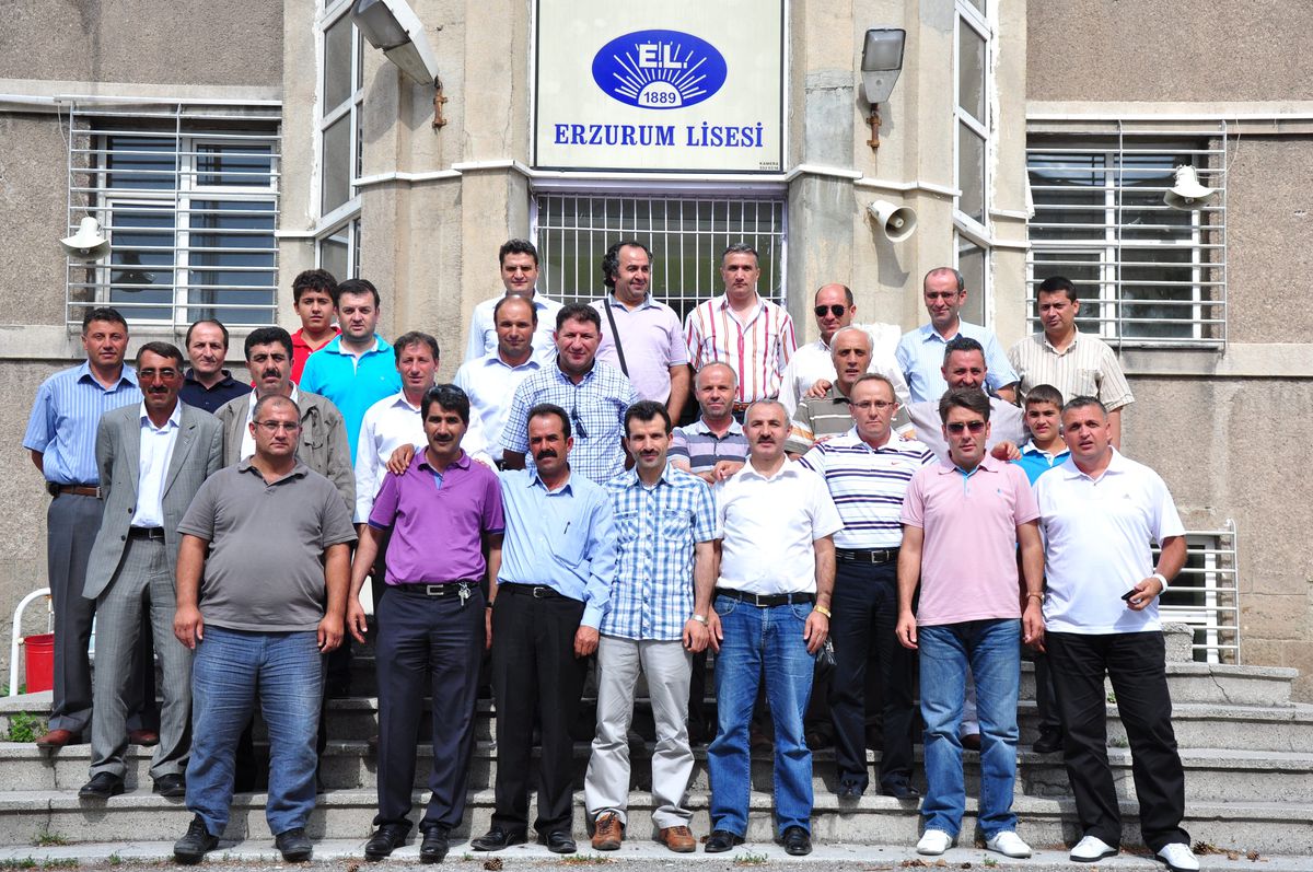 25 Yıl Sonra Ayrı Sıralarda Buluştular