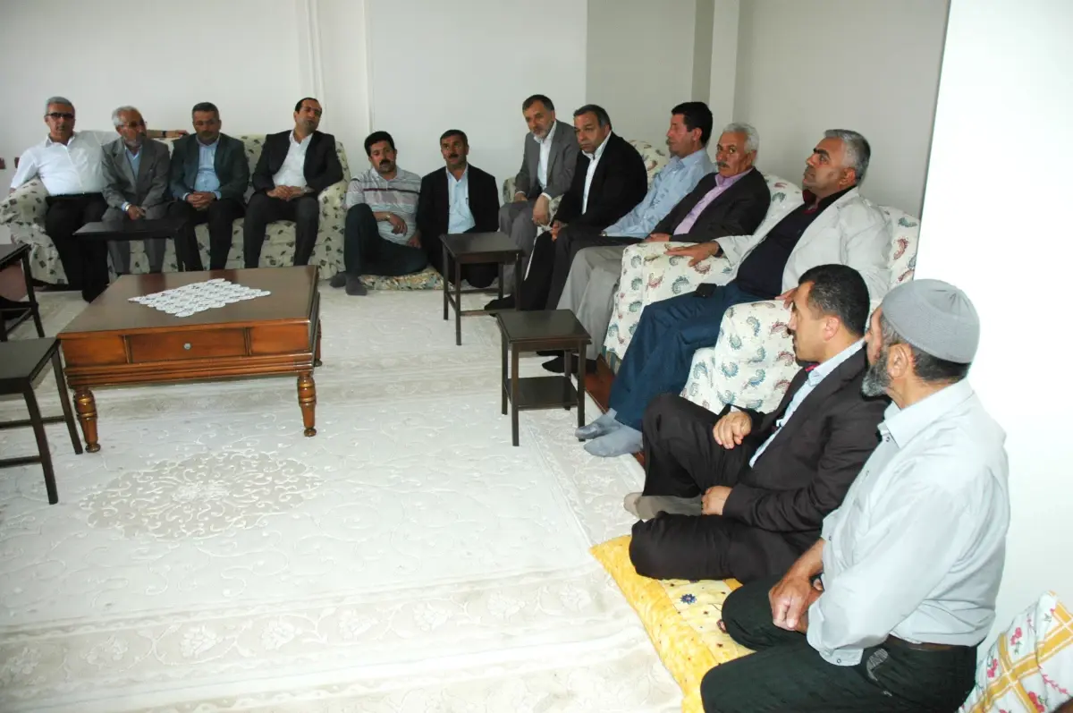 AK Parti Teşkilatı'ndan Tanış Ailesine Ziyaret