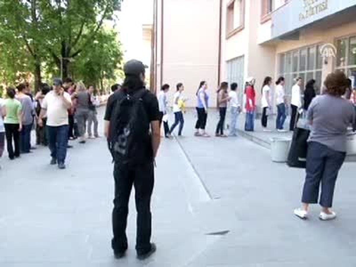 Bu Kez Çocuklar Anne Babalarını Bekledi