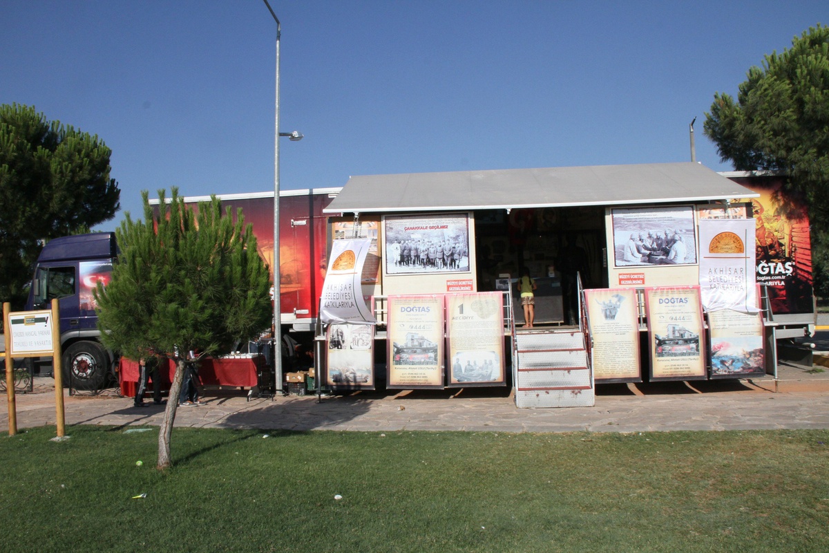 Çanakkale Gezici Müzesi Akhisarlı\'ların Ziyaretine Açıldı