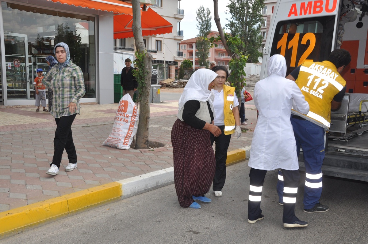 Çarptığı Kadına 20 TL Vererek Kaçtı