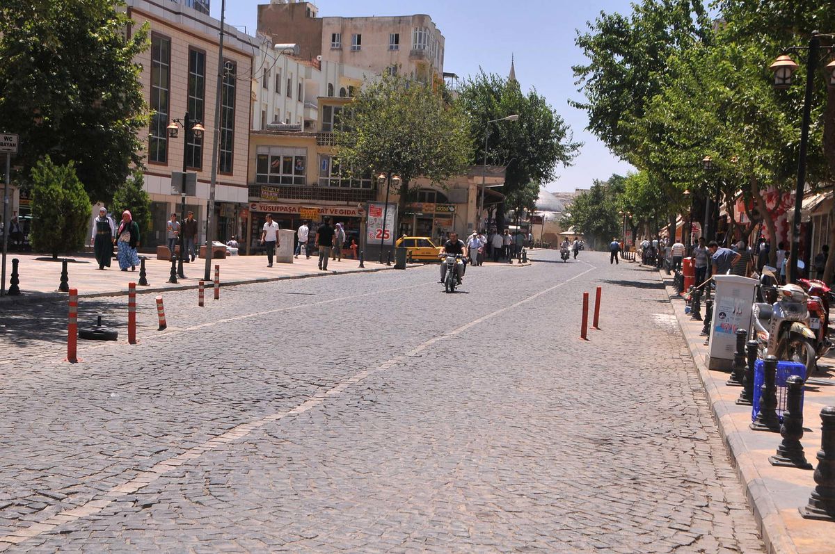 Divanyolu Özel Araçlara Kapatıldı