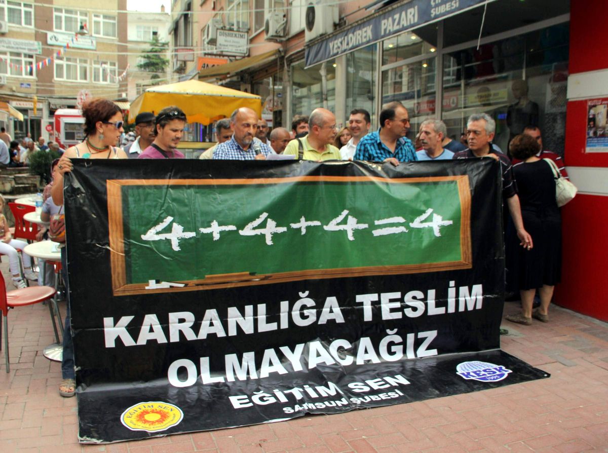 Eğitim-Sen\'den "4+4+4" Protestosu