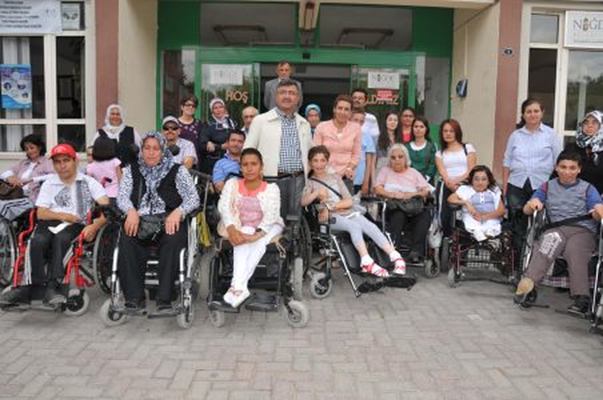"Engelleri Beraber Aşacağız"