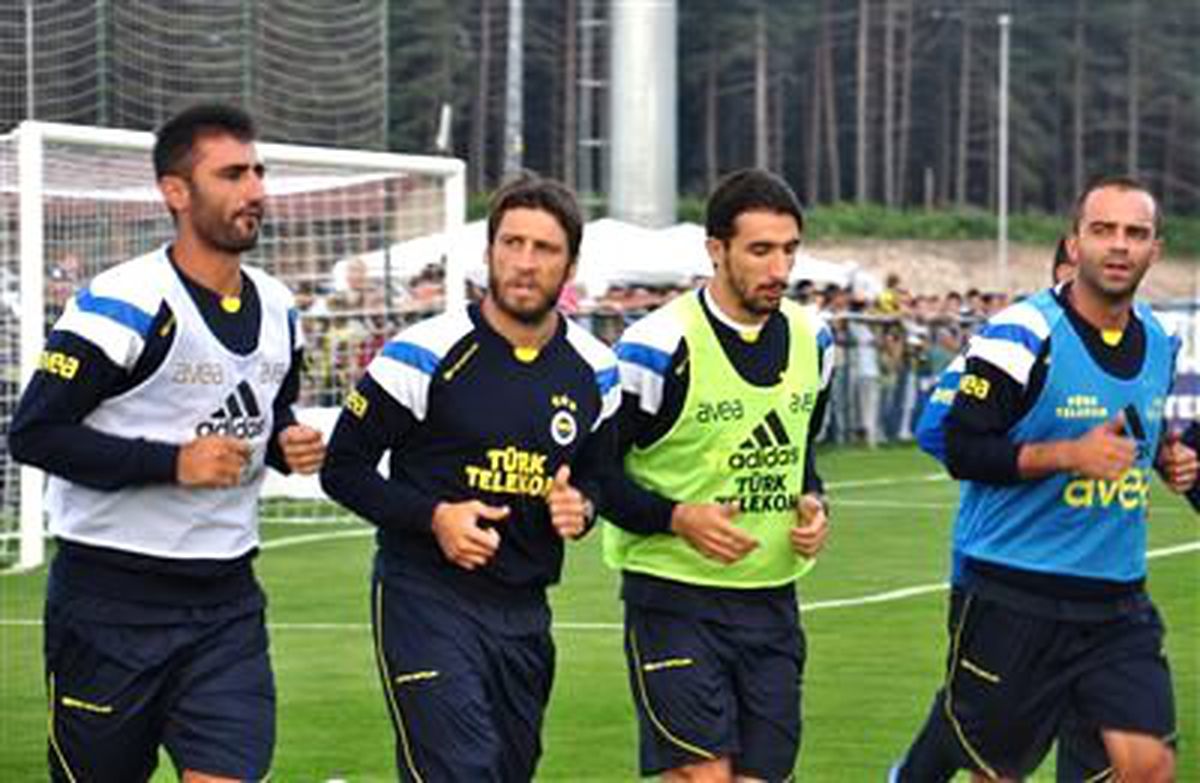 Fenerbahçe\'de Egemen\'e Sıcak Karşılama