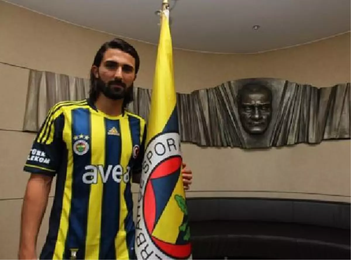 Fenerbahçeli Hasan Ali Kaldırım: "3 Kulvarda da Başarı İstiyoruz"